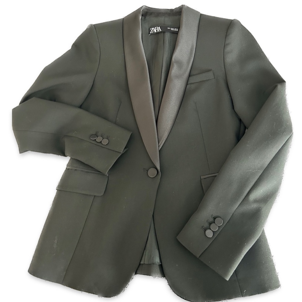 Zara black suit with satin detail. NWT never worn
